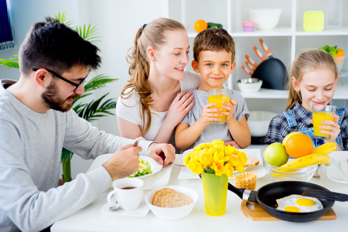 3 astuces pour préparer le meilleur petit déjeuner à vos enfants (et pourquoi ca va grandement les aider)