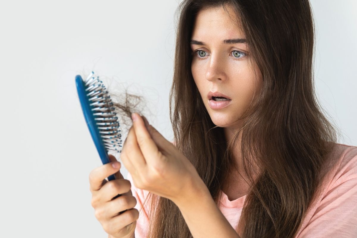 3 signes alarmants qui montrent que vos cheveux ont urgemment besoin d'une petite cure de détox