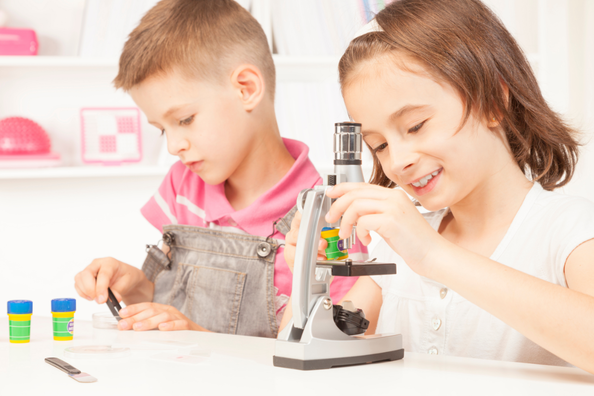 Les meilleurs microscopes pour enfants : Guide d'achat 2023