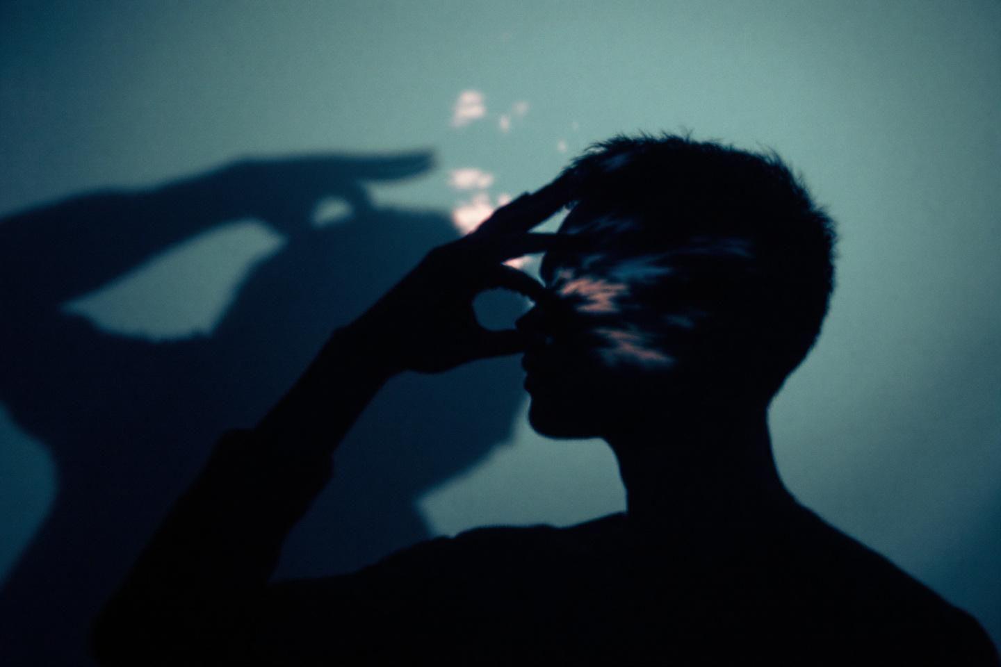 La projection psychologique : définition et exemples concrets